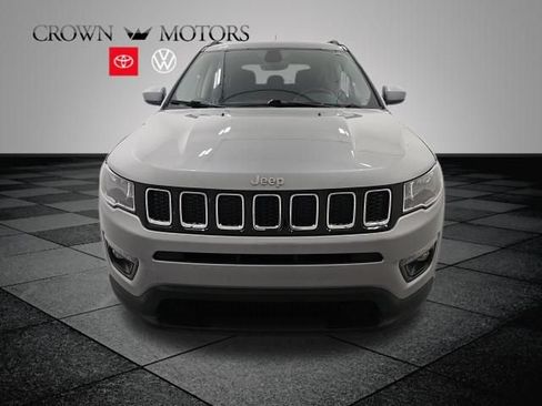 Used 2021 Jeep Compass Latitude w/ Convenience Group AWD/4WD image 2