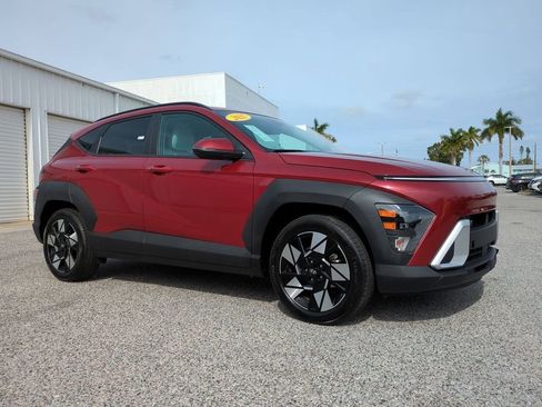 Used 2025 Hyundai Kona SEL image 3