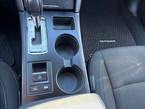 Used 2015 Subaru Outback 2.5i Premium image 21