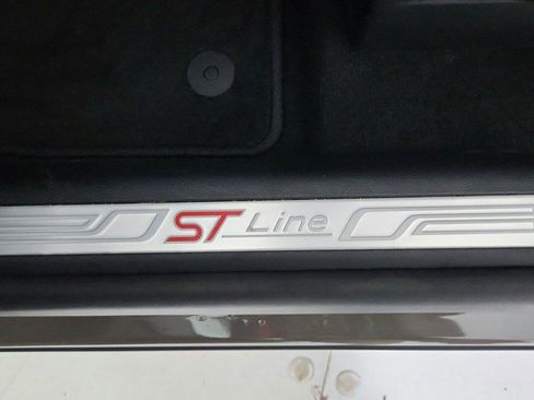 Used 2026 Ford Explorer ST-Line w/ ST-Line Street Pack AWD/4WD image 21