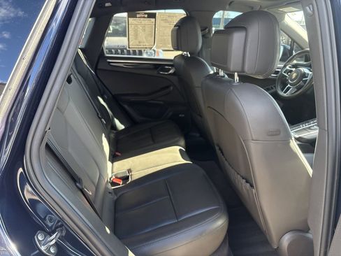 Used 2020 Porsche Macan image 33