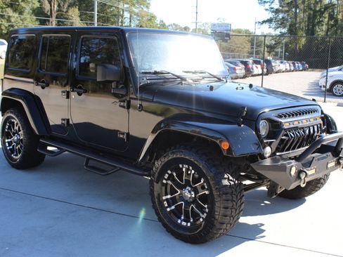 Used 2016 Jeep Wrangler Unlimited Sport w/ Connectivity Group image 9