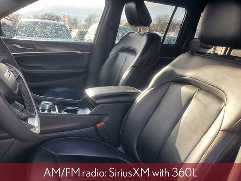 Used 2025 Jeep Grand Cherokee Limited w/ Black Appearance Package AWD/4WD image 13
