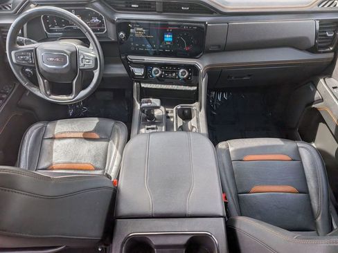 Used 2024 GMC Sierra 1500 AT4 w/ Technology Package AWD/4WD image 31