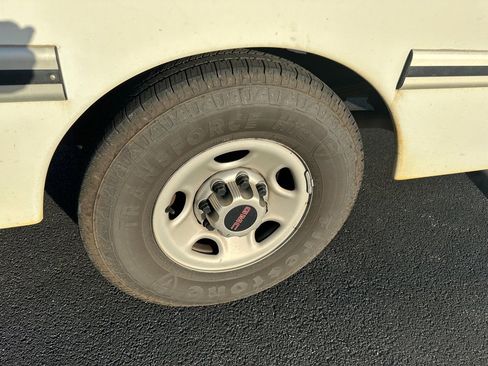 Used 2014 GMC Savana 3500 image 14