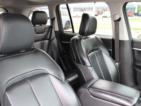 Used 2023 Jeep Grand Cherokee 4WD 4xe w/ Luxury Tech Group II image 43