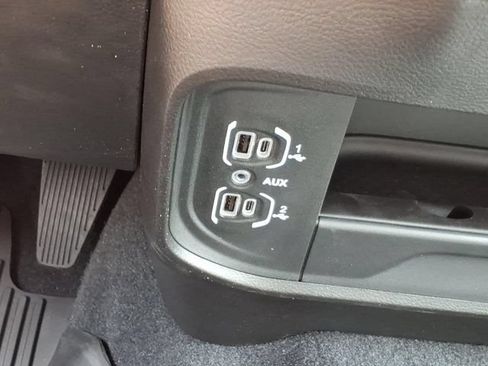 New 2026 RAM 3500 Tradesman AWD/4WD image 25
