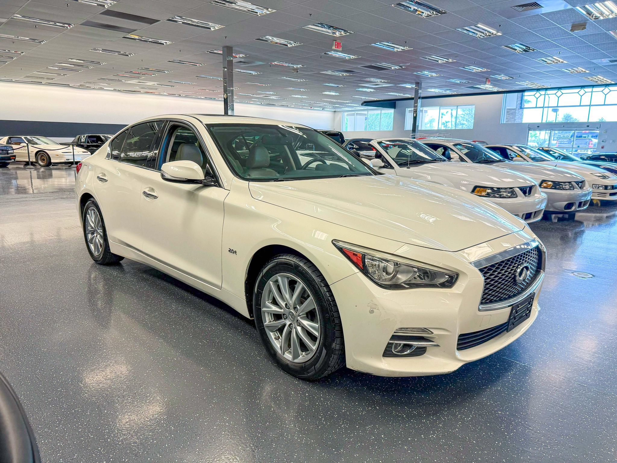 Used 2016 INFINITI Q50 Premium AWD/4WD image 3