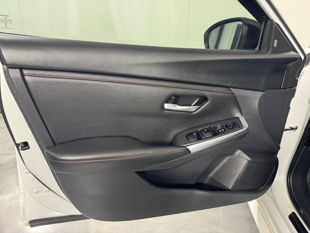 Used 2024 Nissan Sentra SR w/ Trunk Package FWD image 11