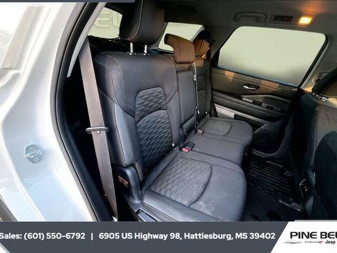 Used 2022 Nissan Pathfinder SV image 20