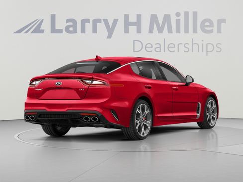 Used 2018 Kia Stinger GT1 RWD image 2