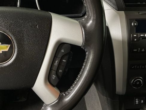 Used 2012 Chevrolet Traverse LT FWD image 22