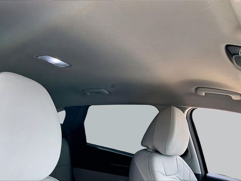 Certified 2025 Hyundai Tucson SE FWD image 13