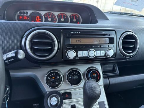 Used 2008 Scion xB FWD image 18