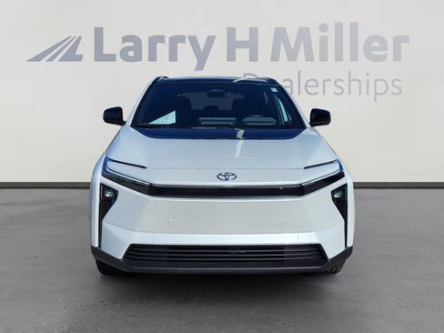 Used 2026 Toyota bZ XLE image 8