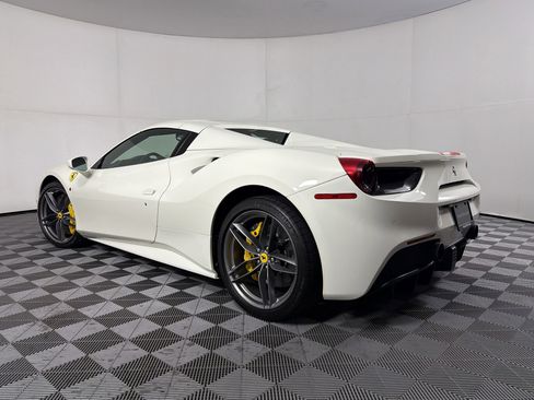 Used 2017 Ferrari 488 Spider RWD image 3