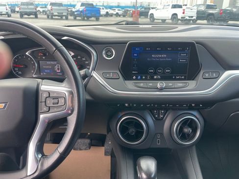 Used 2020 Chevrolet Blazer LT image 11
