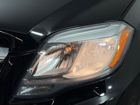 Used 2015 Mercedes-Benz GLK 350 4MATIC image 11