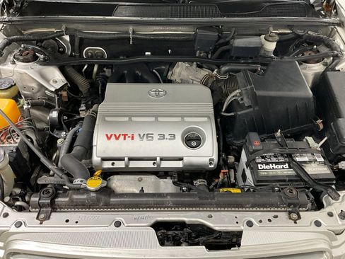 Used 2007 Toyota Highlander 4WD V6 w/ 3rd Row image 12