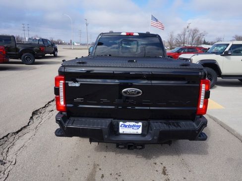 Used 2025 Ford F350 Lariat w/ Black Appearance Package AWD/4WD image 4
