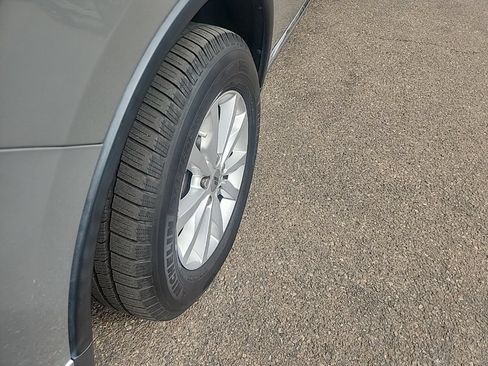 Used 2021 Dodge Durango SXT w/ 3rd Row Seating Group RWD image 14
