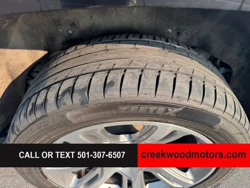 Used 2015 Cadillac Escalade Premium AWD/4WD image 18