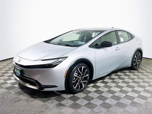 New 2026 Toyota Prius XSE image 4