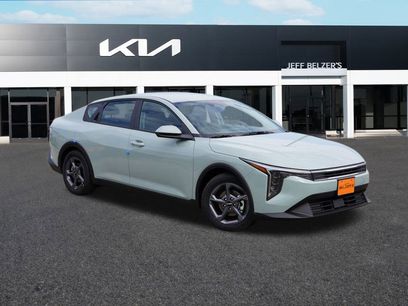 New 2025 Kia K4 LXS