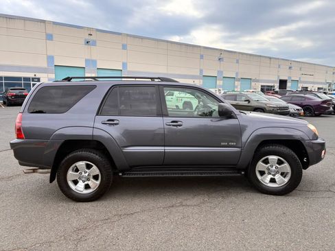 Used 2005 Toyota 4Runner Sport AWD/4WD image 8