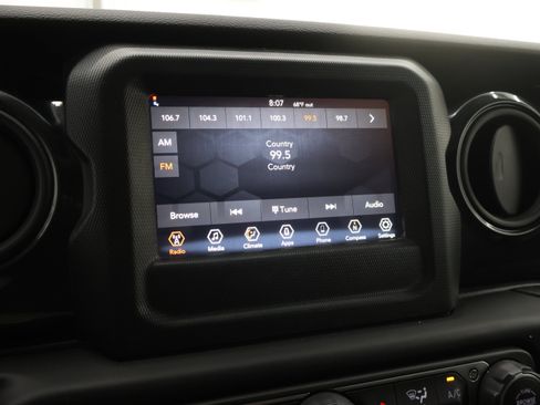Used 2023 Jeep Wrangler Unlimited Sport AWD/4WD image 10