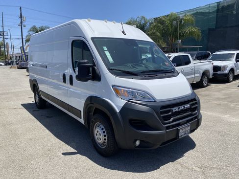 Used 2024 RAM ProMaster 2500 w/ Safety Group FWD image 7