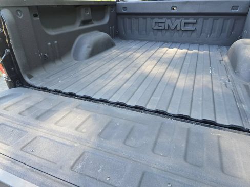 Used 2018 GMC Sierra 1500 SLT AWD/4WD image 19
