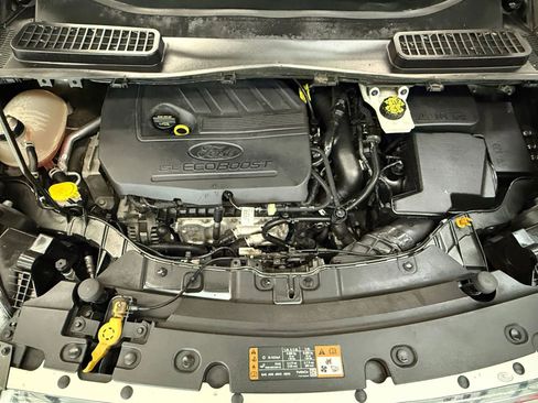Used 2017 Ford Escape SE AWD/4WD image 38