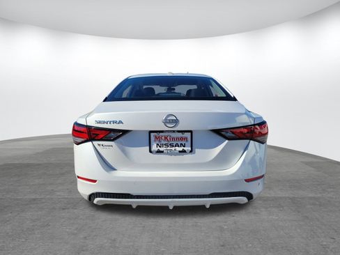 Used 2025 Nissan Sentra SV image 6