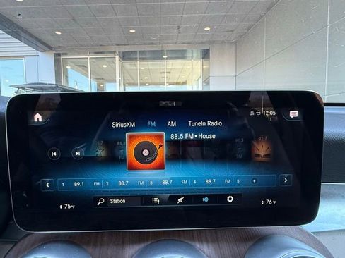 Used 2022 Mercedes-Benz GLC 300 4MATIC image 29