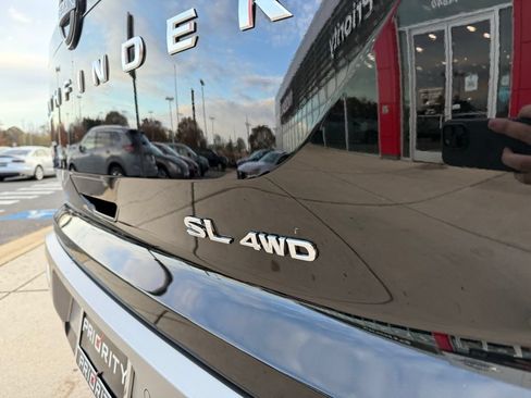 Certified 2024 Nissan Pathfinder SL AWD/4WD image 6