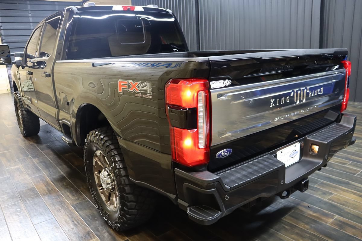 Used 2025 Ford F250 King Ranch w/ FX4 Off-Road Package AWD/4WD image 3
