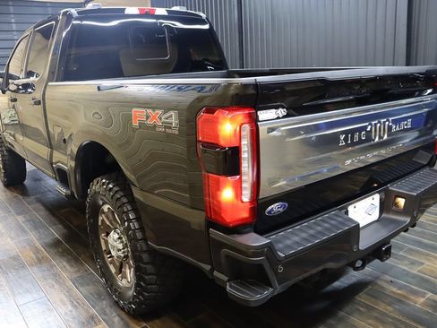 Used 2025 Ford F250 King Ranch w/ FX4 Off-Road Package AWD/4WD image 3