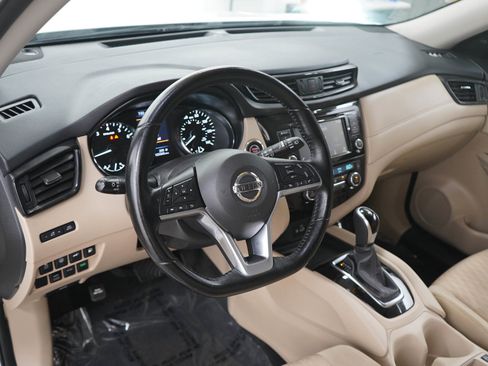 Used 2020 Nissan Rogue SV AWD/4WD image 21
