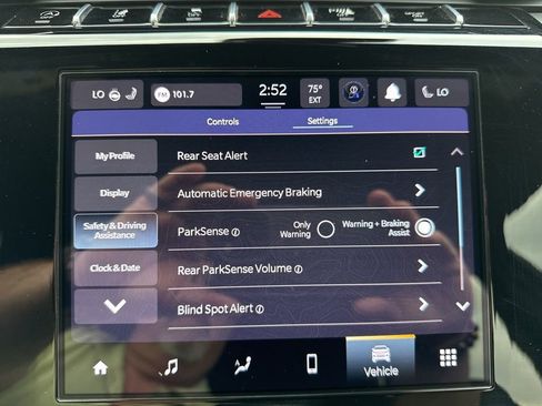 Used 2024 Jeep Grand Cherokee Altitude AWD/4WD image 14