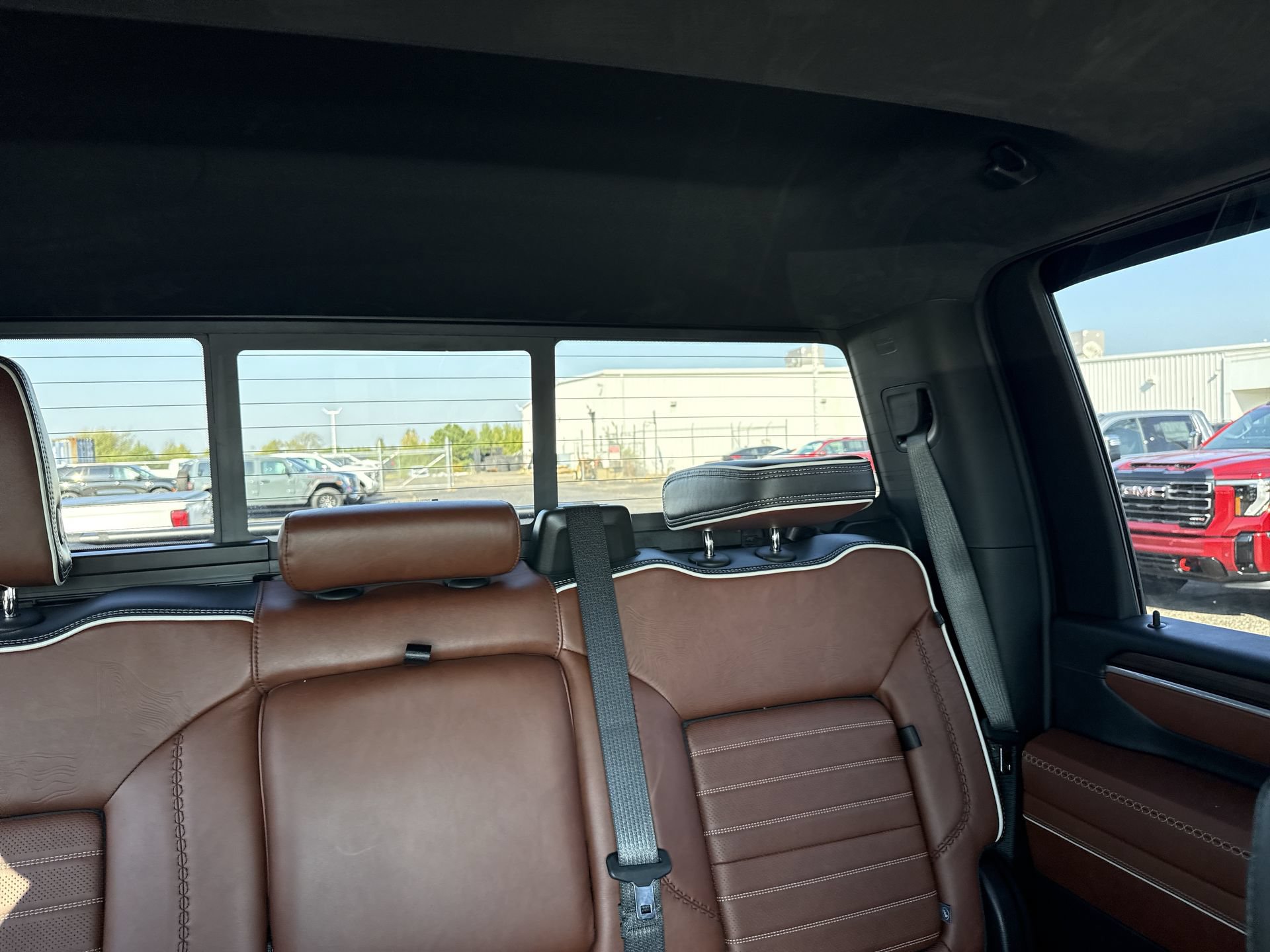 Used 2025 GMC Sierra 2500 Denali Ultimate AWD/4WD image 32