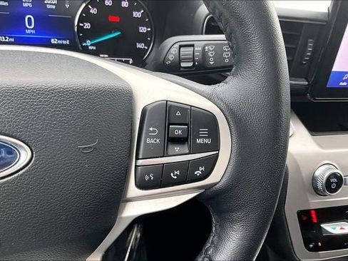 Used 2023 Ford Explorer XLT w/ Equipment Group 202A AWD/4WD image 19