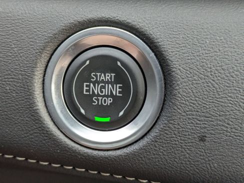 Used 2023 Cadillac Escalade Premium Luxury AWD/4WD image 26