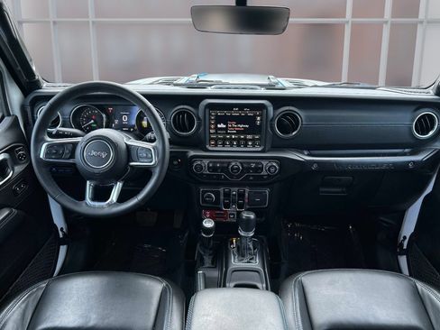 Used 2023 Jeep Wrangler Unlimited Rubicon 4xe w/ Cold Weather Group AWD/4WD image 25
