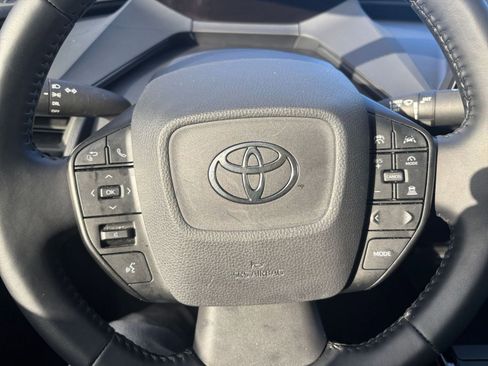 Used 2025 Toyota Prius LE image 25