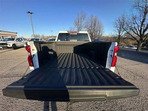 Used 2023 Chevrolet Silverado 1500 ZR2 w/ Technology Package image 24