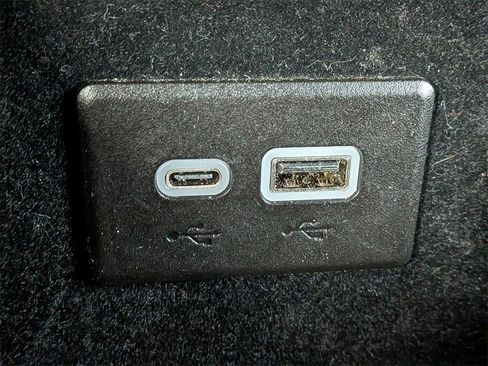 Certified 2025 Cadillac XT4 Premium Luxury image 26