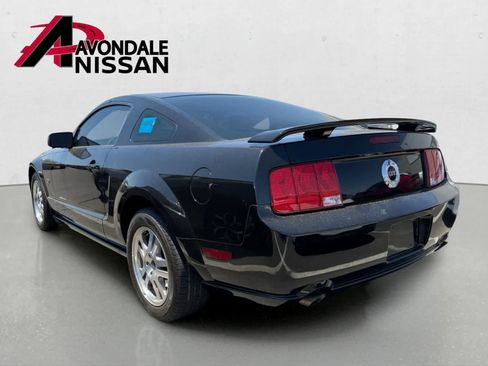 Used 2005 Ford Mustang GT RWD image 4