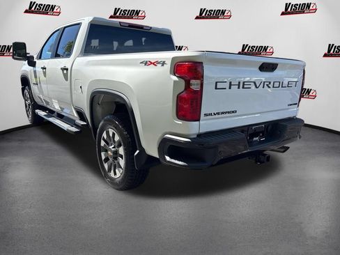 Used 2024 Chevrolet Silverado 2500 Custom w/ Custom Value Package AWD/4WD image 7