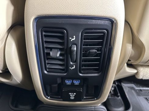 Used 2021 Jeep Grand Cherokee Limited image 18